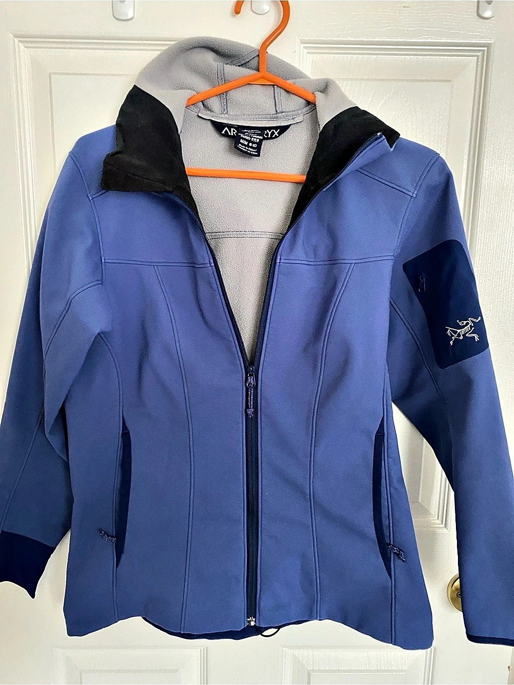 ArcticX Women's Blue Soft Shell Jacket Size Medium